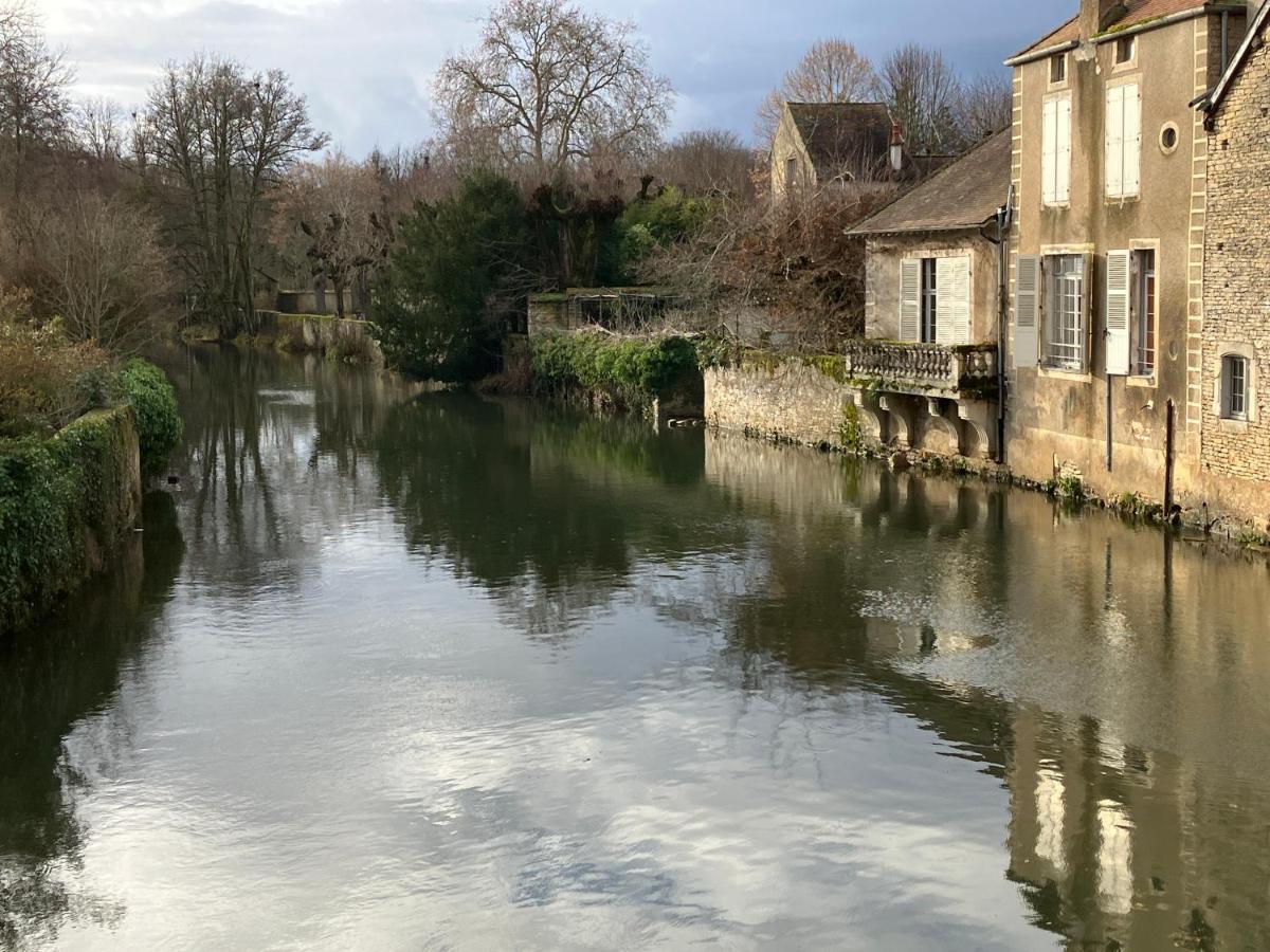 Voyage… Villa Noyers-sur-Serein Eksteriør billede
